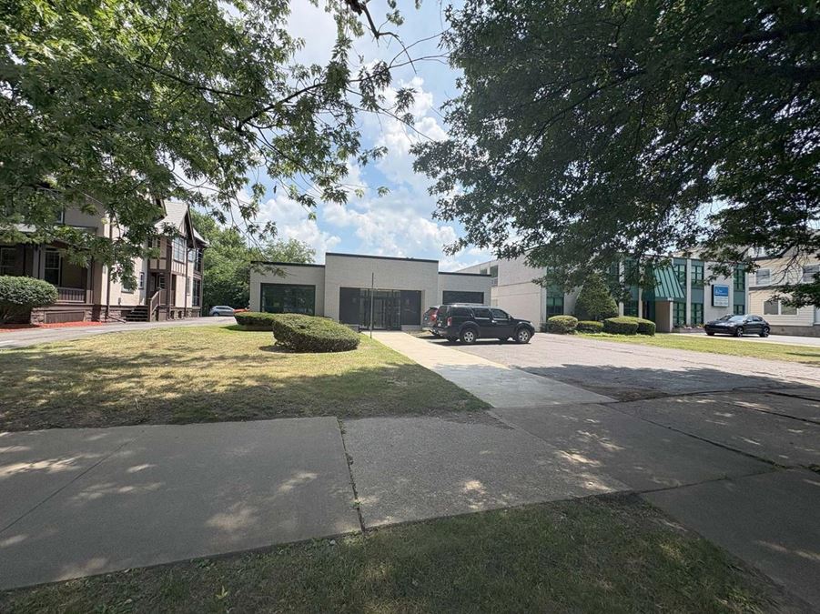 385 Wyoming Ave