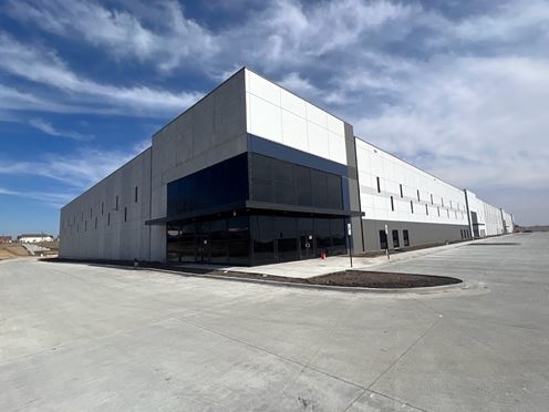 Center Pointe Warehouse