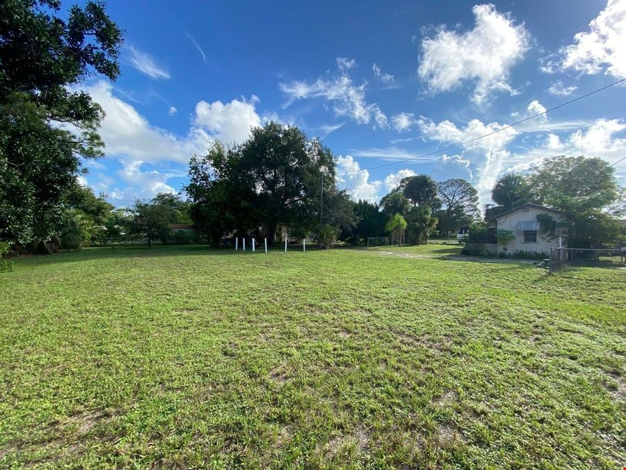 Office with Fenced Yard in Heart of Brevard County