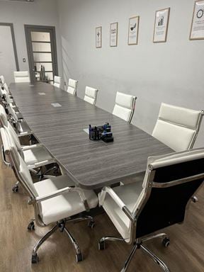 Berry & I-35W in Fort Worth - Office, Warehouse, Studio Space