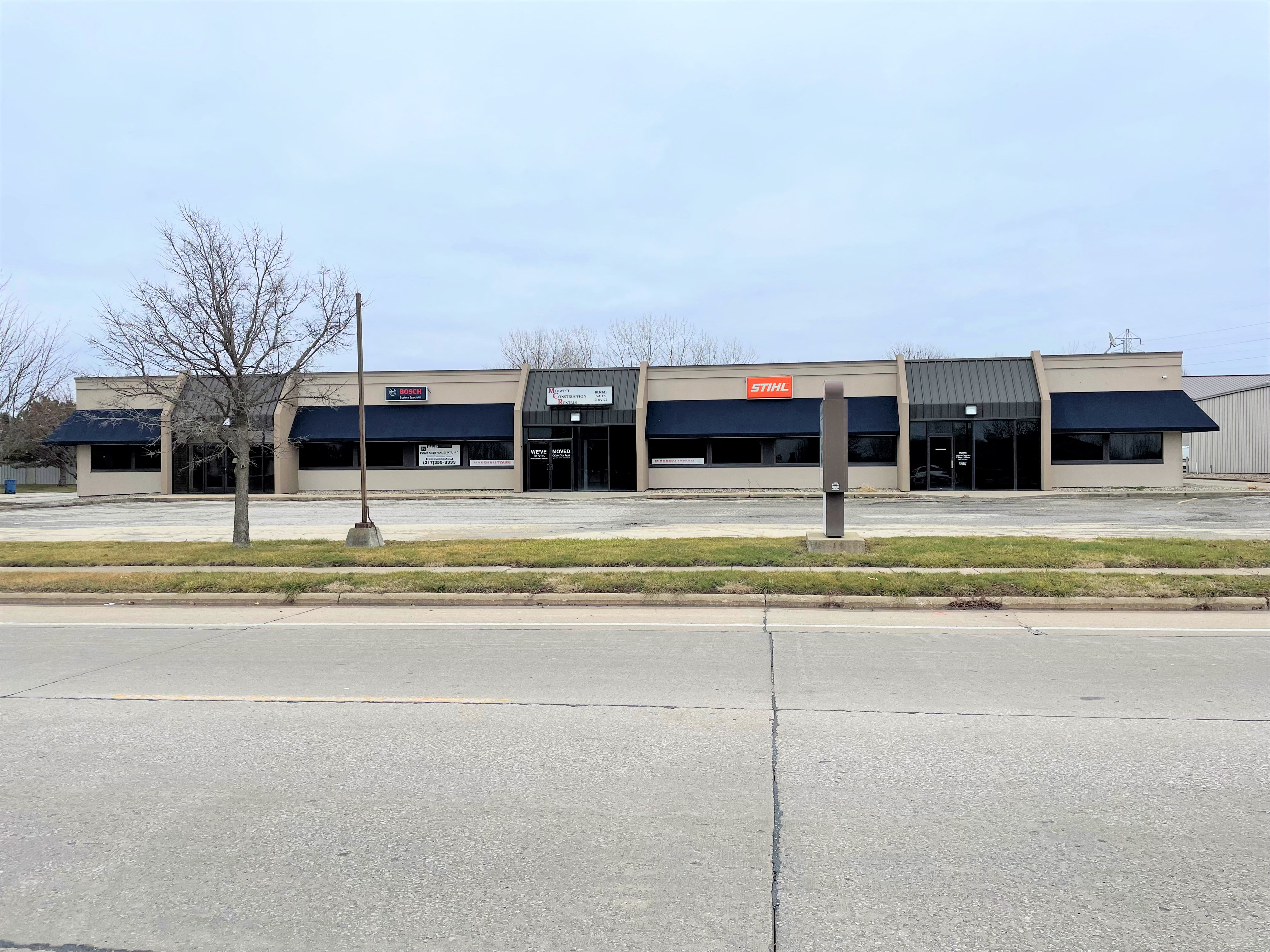 604 N Country Fair Dr, Champaign, IL 61821
