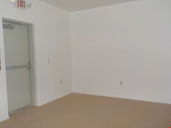 6201 FM 106, UNIT 4