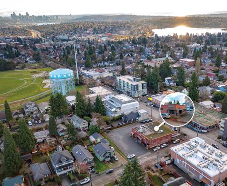 8830 Roosevelt Way NE - Seattle