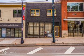 Lounge/Retail Building | ±2,800 SF