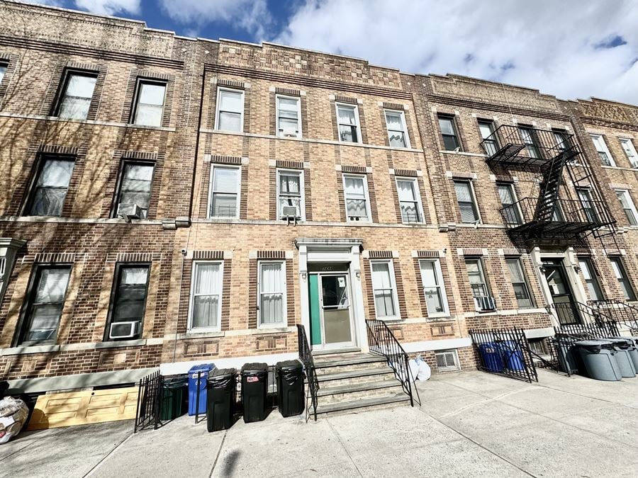 Six Family Building For Sale In Long Island City