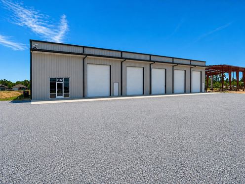 High Visibility Warehouse w/ Yard
