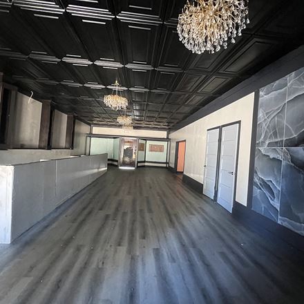 Washington Avenue Retail Building - Lease