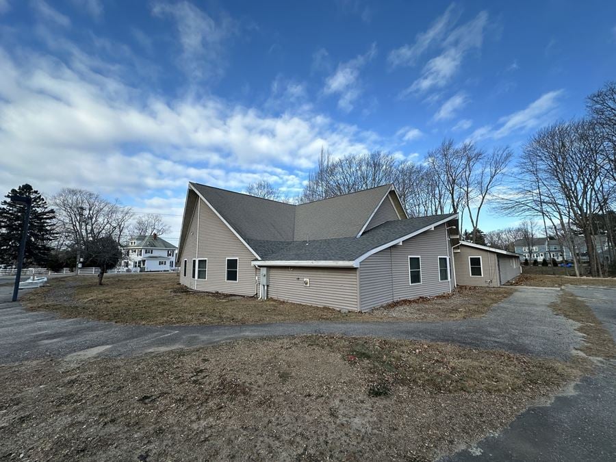 Rooming House on 3.27± Acres