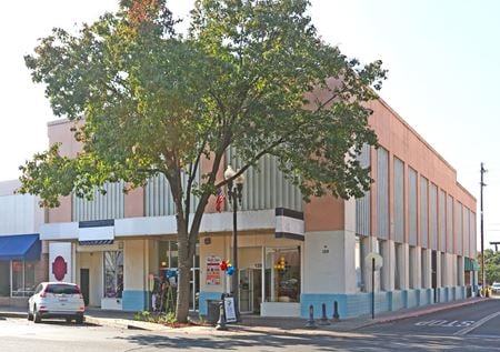 Photo of commercial space at 127 N Main St in Porterville