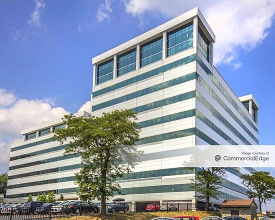 Parkway Center - Building 7