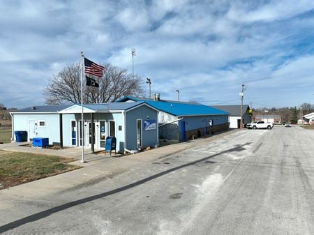 Retail space for Sale at 202 Ash St in Pleasant Dale