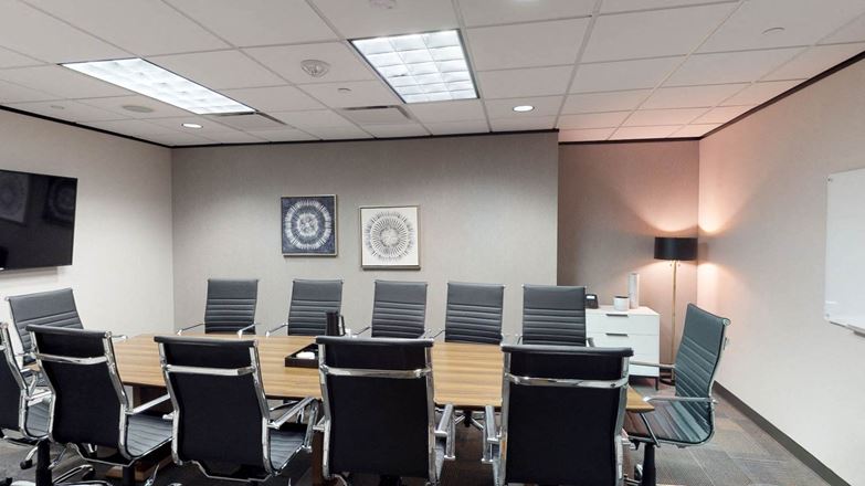 Executive Workspace - Lakeline