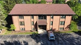 McKnight East Professional Office