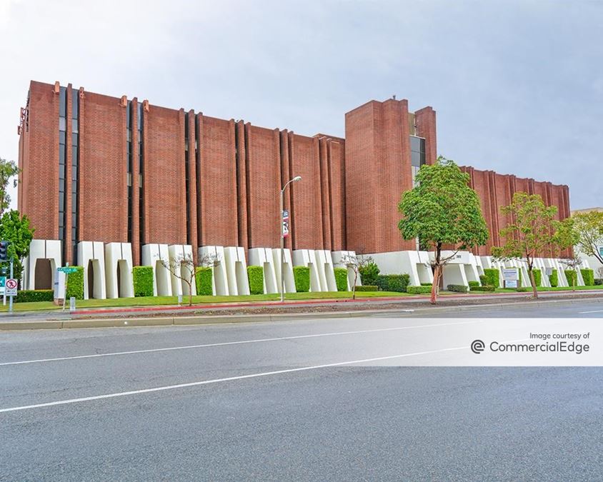 Los Alamitos Medical Center Medical Office Building 2 3801 Katella