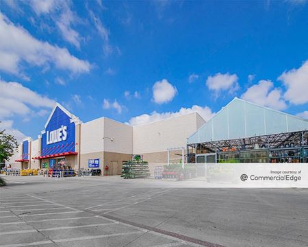 Retail space for Rent at 11333 East Northwest Hwy in Dallas