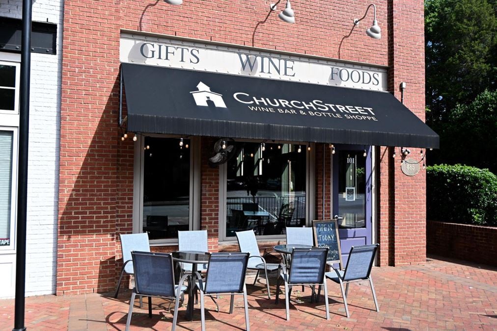 485 Providence Main St