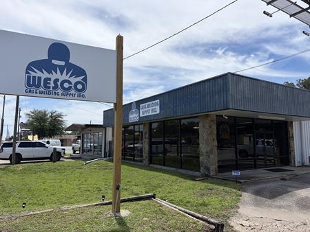 Industrial space for Sale at 431 Racetrack Road Northwest in Fort Walton Beach