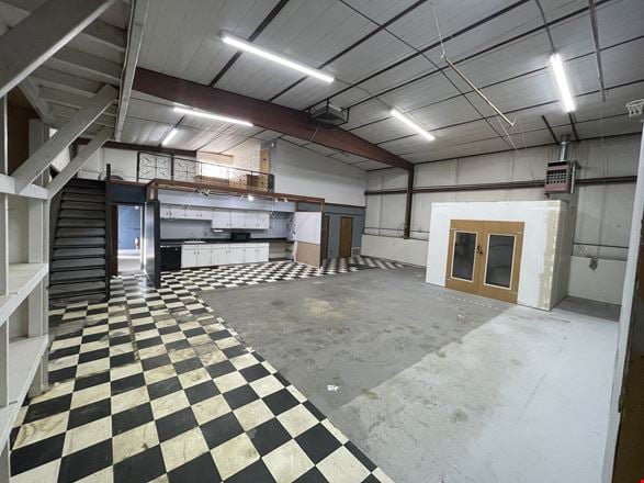 3310-3320 S Knox Ct
