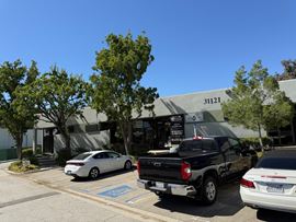 Westlake Commerce Center - 31121-31131 Via Colinas