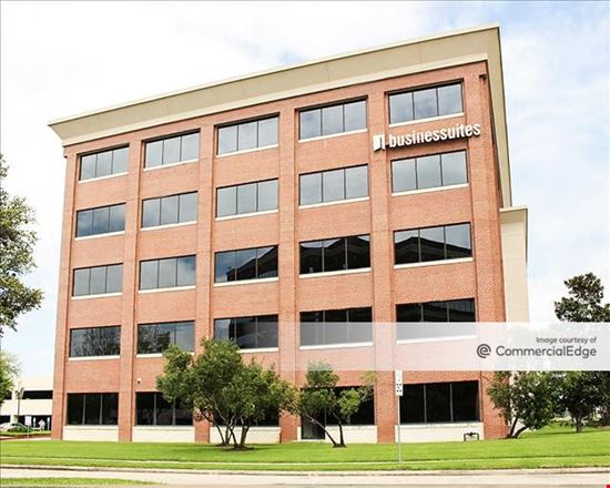 Commerce Green One
