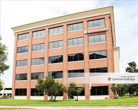 Commerce Green One