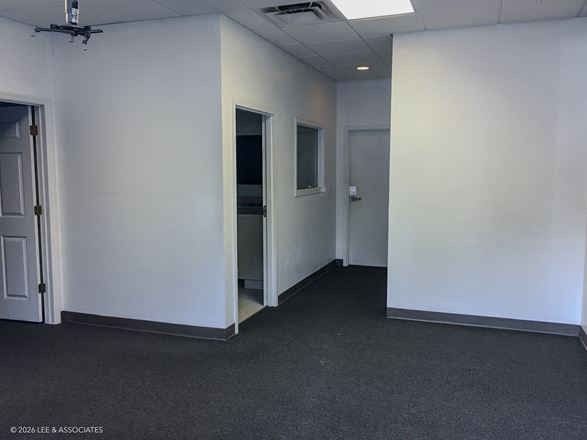 4566 NW 5th Blvd, Suite E