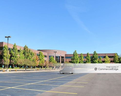 Brookfield Lakes Corporate Center - 18650 West Corporate Drive