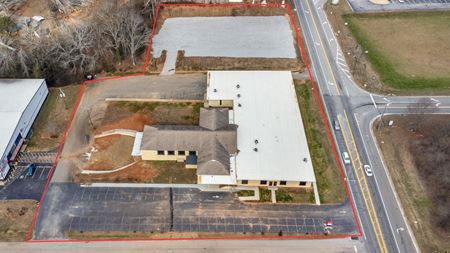 Photo of commercial space at 3955 Highway 53 in Hoschton