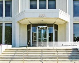 Commerce Plaza - 2001 Spring Road