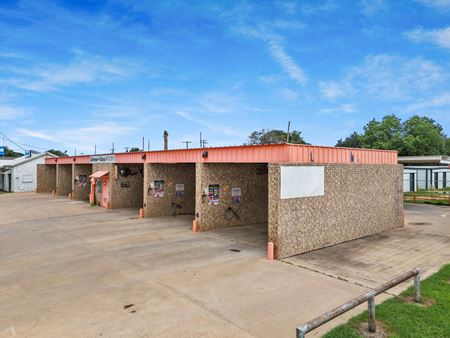 Photo of commercial space at 2407 E Main St in Gatesville