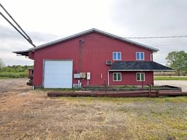 9711 Perry Highway
