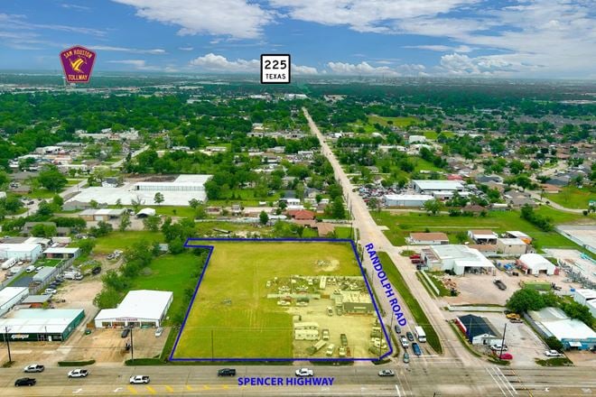 6149 Spencer Highway, Pasadena, TX 77505