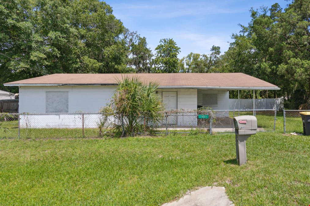 7957 Blanding Blvd