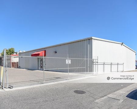 Industrial space for Rent at 1025 East Bardsley Avenue in Tulare