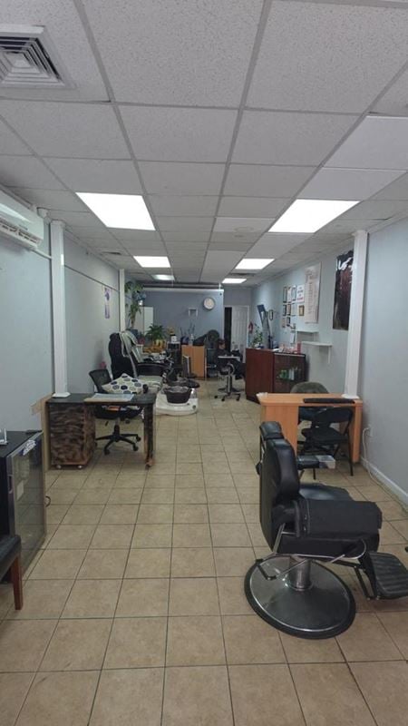 Retail space for Rent at 146-34 45th Ave in Flushing