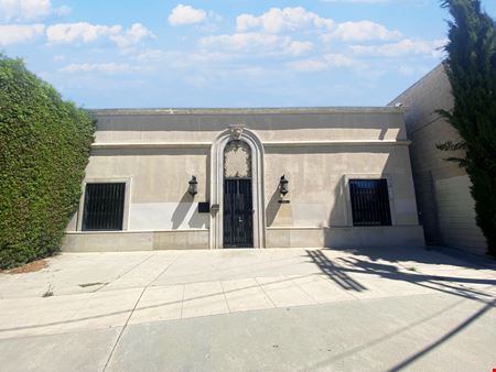 Office space for Rent at 11465 Chandler Boulevard in Los Angeles