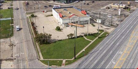 Retail space for Rent at 1513 S Valley Mills Dr in Waco