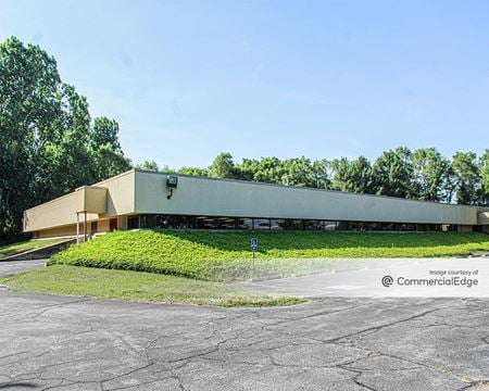 Commercial space for Rent at 600 Industrial Pkwy in Elkhart