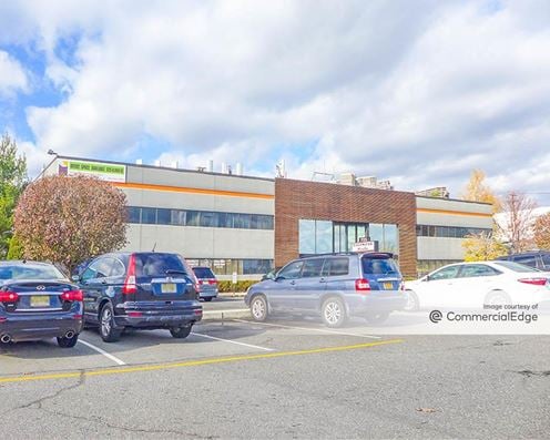 Edgewater Plaza Building
