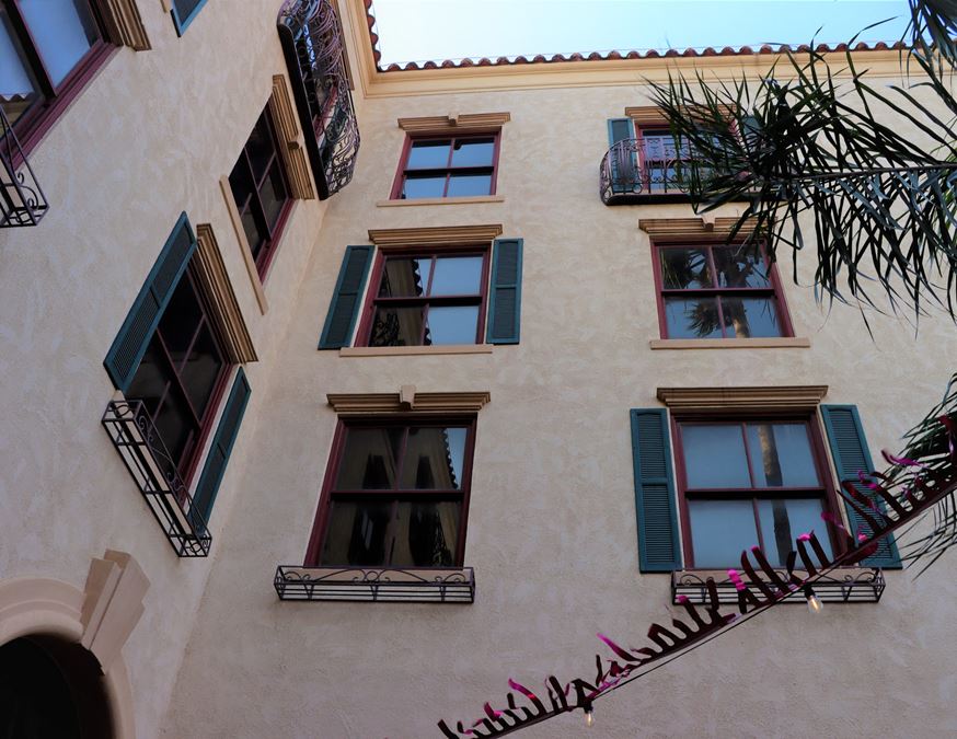 The Villa de Cortez 260 S Texas Blvd, Weslaco, TX Retail Building