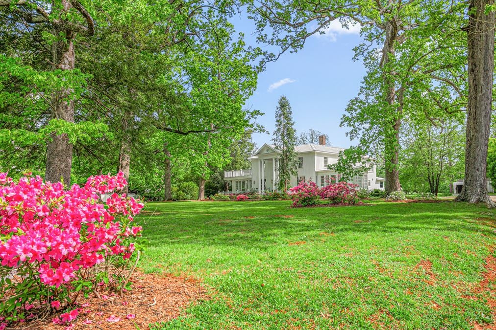 The White House on Washington - Historic Event and Wedding Venue