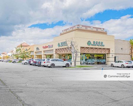 Retail space for Rent at 17525 Colima Road in City of Industry