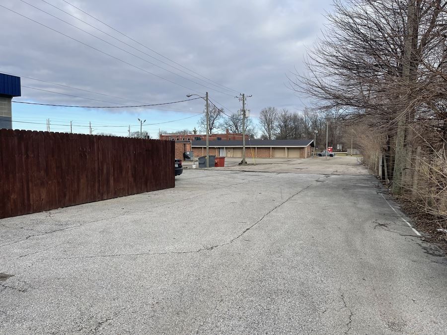 Restaurant For Sale - South Indy