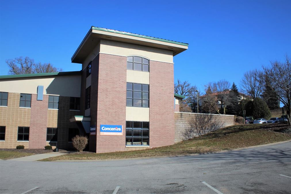 555 Valley View Drive, Moline, IL