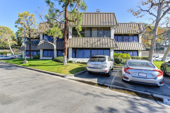 La Mirada Centers