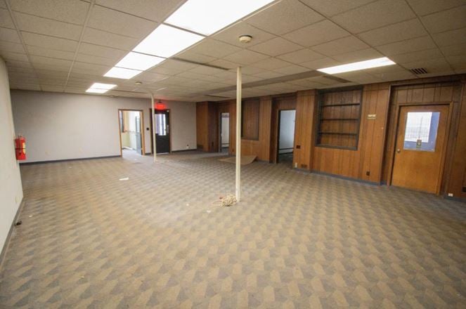 Kalamazoo - Light/Heavy Industrial & Self-Storage Building