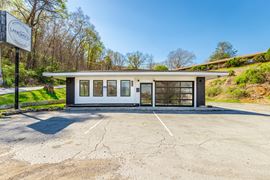 2502 Cummings Hwy