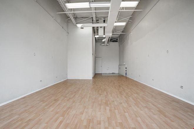 445 W Lake St