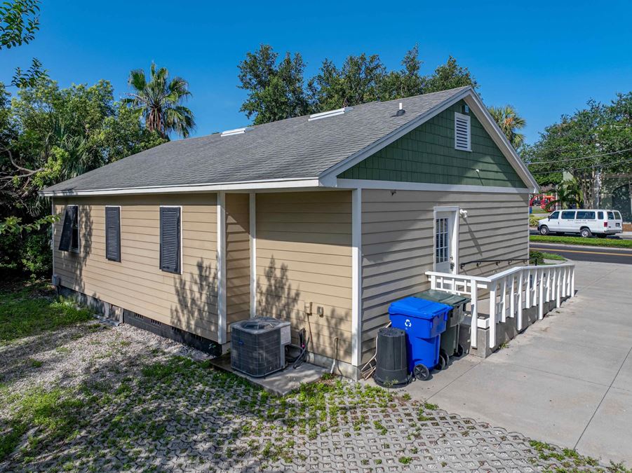 Downtown Lakeland Stand Alone Office