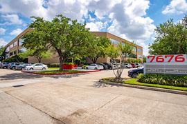 7676 Hillmont